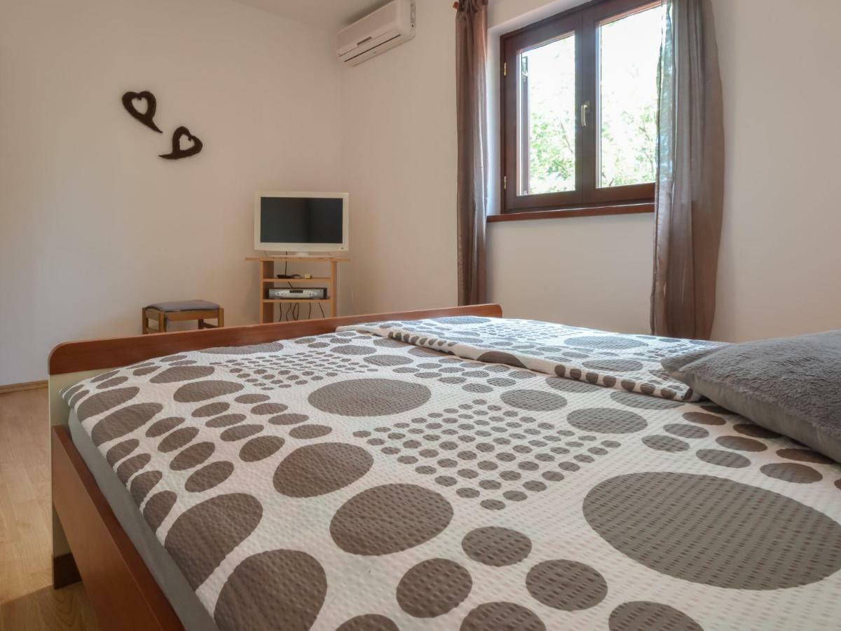Apartment Mara-1 By Interhome Anić المظهر الخارجي الصورة