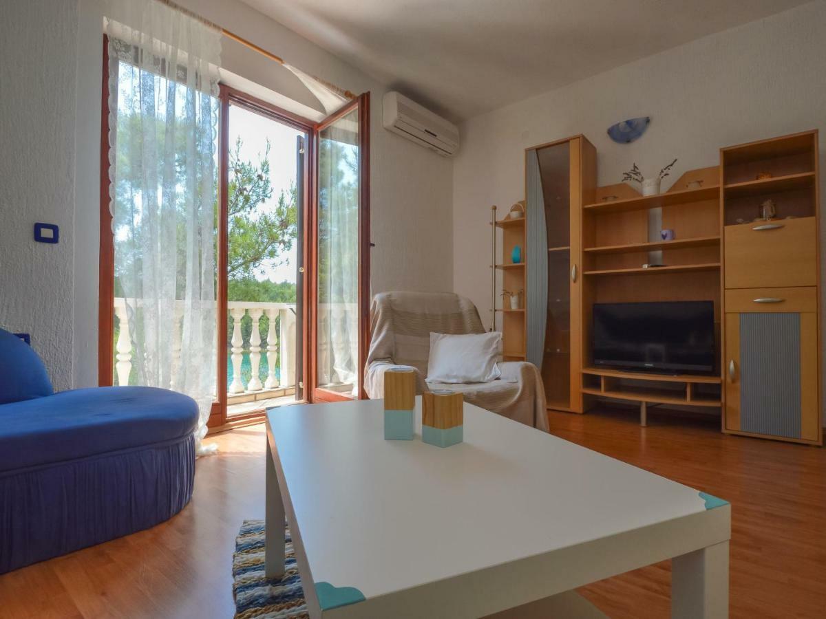Apartment Mara-1 By Interhome Anić المظهر الخارجي الصورة