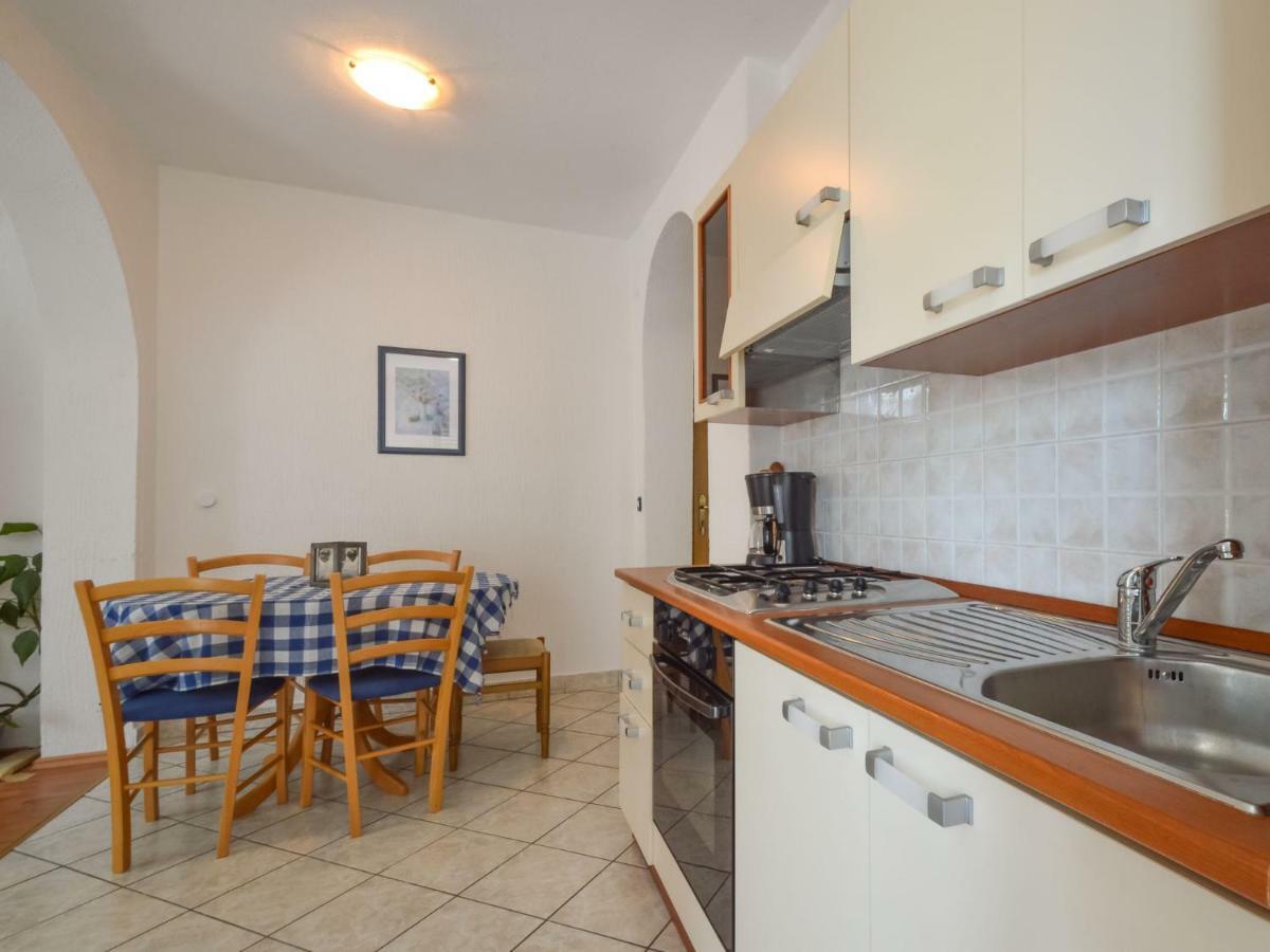 Apartment Mara-1 By Interhome Anić المظهر الخارجي الصورة